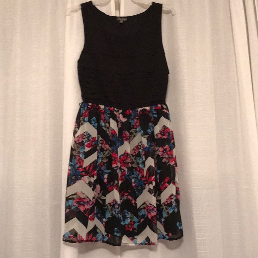 Women’s dress